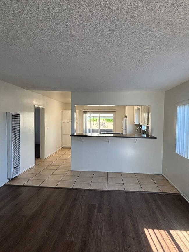 Photo - Spacious 4 Bed/2 Bath  Apartment for Rent in San Pedro Unit 4