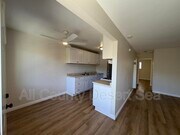 Photo - 1015 England St Unit B