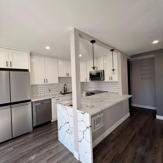 Photo - Stunning 2 bedroom, 1.5 bathrooms, 2 story townhouse for rent in Allure Condos in Serra Mesa! Unit 139