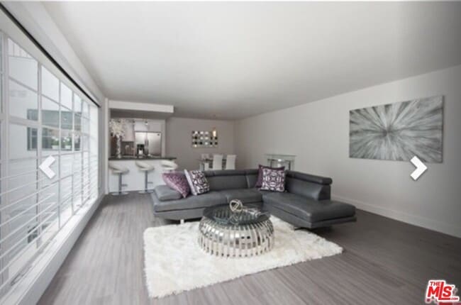 Photo - 131 S Maple Dr Unit 204