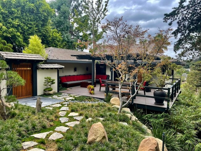 Photo - 2005 N Sycamore Ave