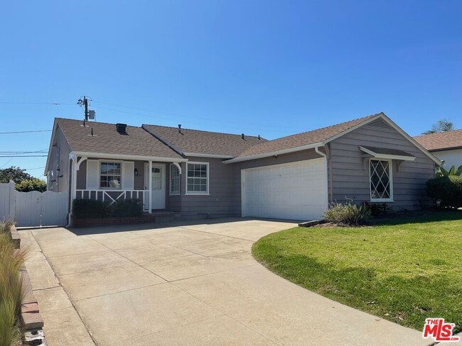 Building Photo - 7330 W 89th St