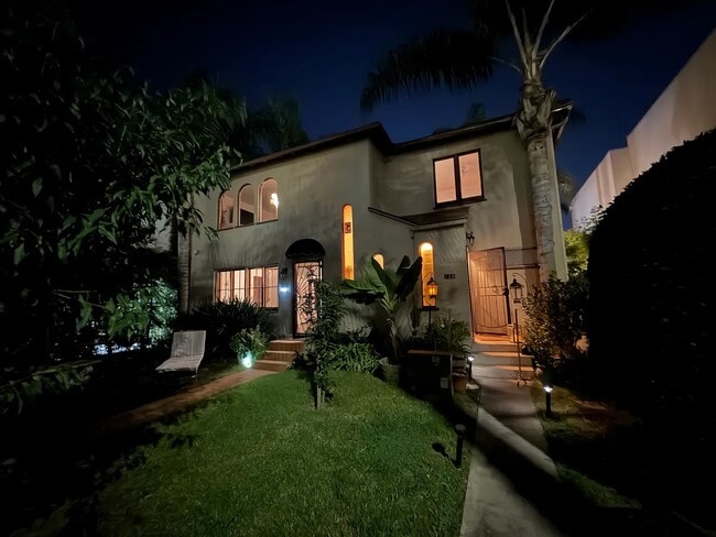 Building Photo - 725 Washington Blvd