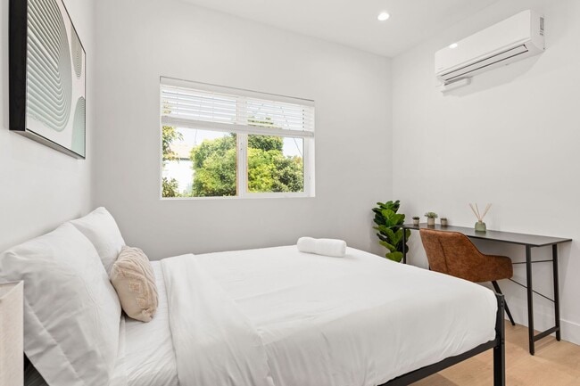 Photo - A 3 Bedroom apartment with ensuite bathrooms, common areas and a fully functional kitchen at 1736... Unit Single Room - 1