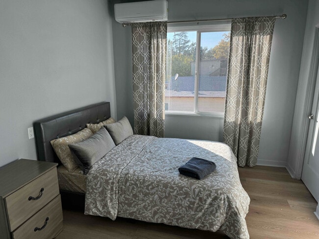 Photo - 47 N Grand Oaks Ave