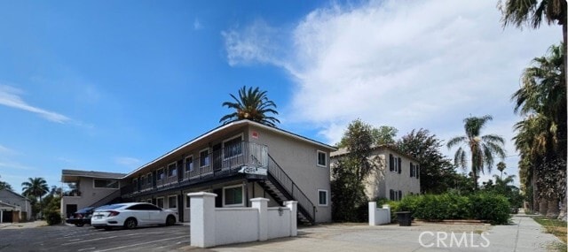 Building Photo - 3643 Brockton Ave Unit F