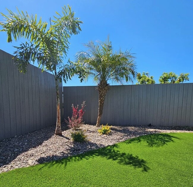 Photo - 2127 Hanford Dr