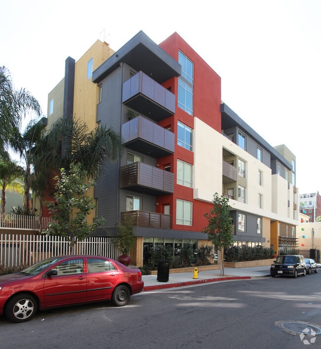 Building Photo - Alaya Rental