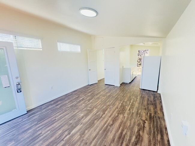Reynard Way - Reynard Way Apartment Unit #C