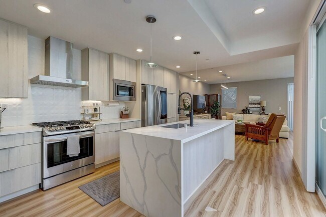 Photo - Available Modern Long Term Unfurnished hom...