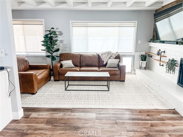 Photo - 650 Juanita St