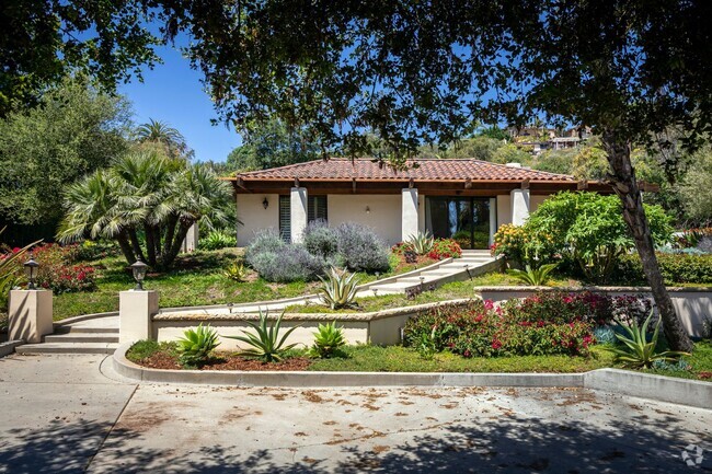 Building Photo - Dream Casita in Hope Ranch! Rental