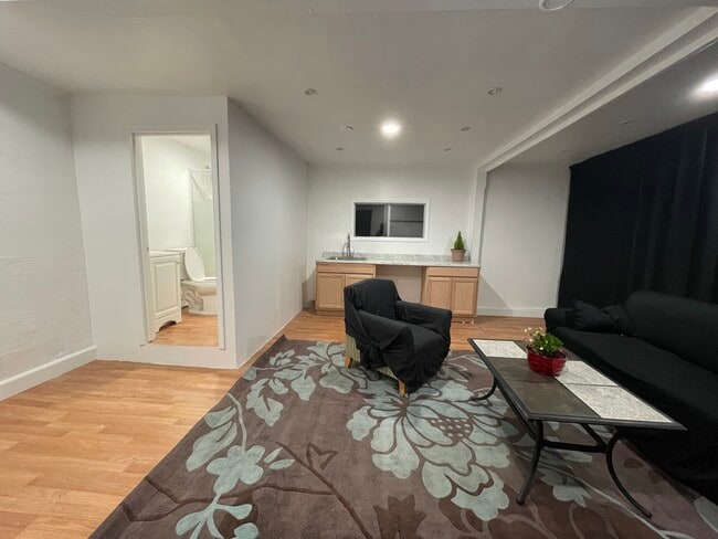 Building Photo - 22023 Neptune Ave Unit studio