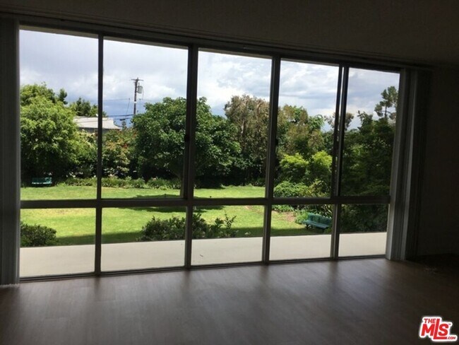 Photo - 2170 Century Pk E Unit 210