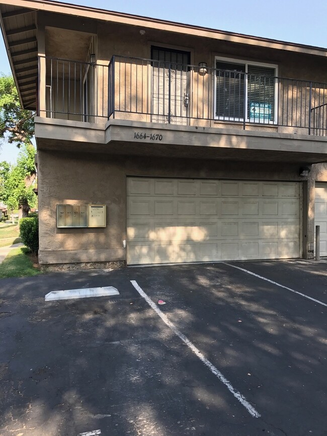 Beautifully Updated 2-Bedroom, 1-Bathroom ... - Beautifully Updated 2-Bedroom, 1-Bathroom ... House