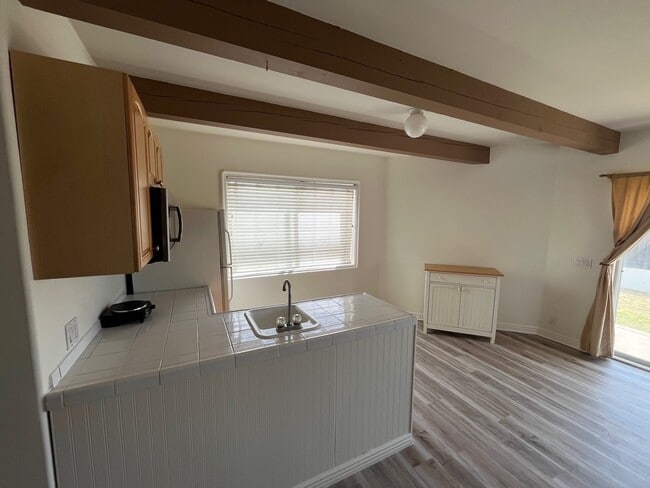 Photo - 535 Loma Vista St Unit GST