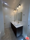Photo - 16128 Devonshire St House