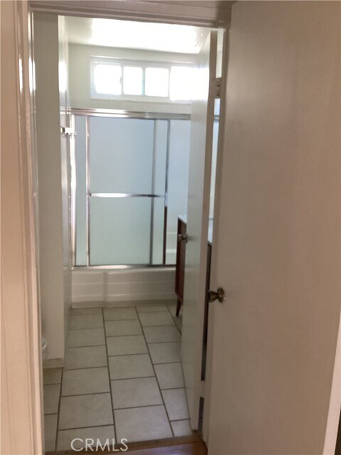 Photo - 3010 Montrose Ave Unit 17