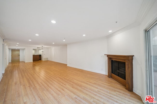 Photo - 1508 Greenfield Ave Condo Unit 206