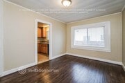 Photo - 10018 Silverton Ave