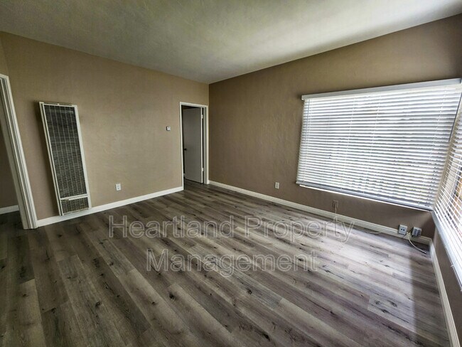 Photo - 7380 Colony Rd