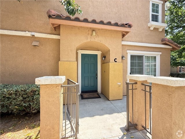 Building Photo - 25858 Iris Ave Unit C Rental