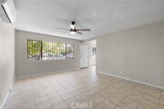 Photo - 207 Flora St