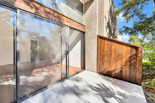 Photo - 2717 Griffith Park Blvd Unit D