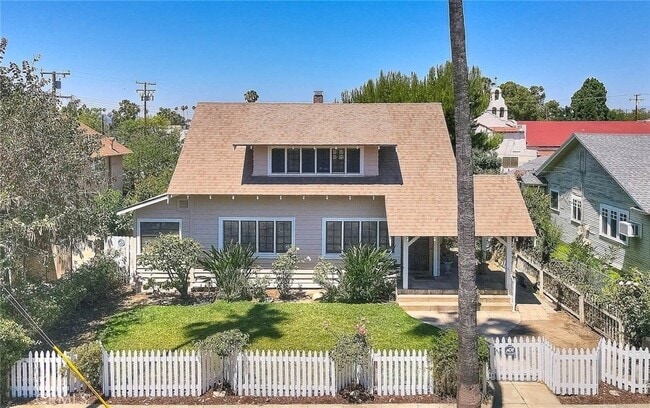Building Photo - 563 Claremont Pl