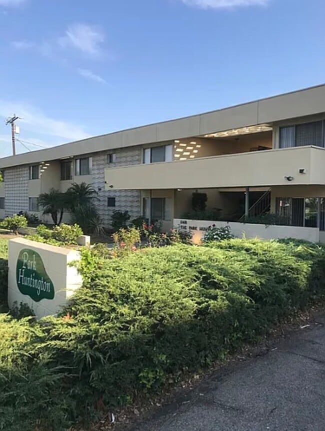 Photo - 1148 W Huntington Dr Unit Apt 3