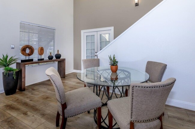 Photo - Rancho Hillside Apartments