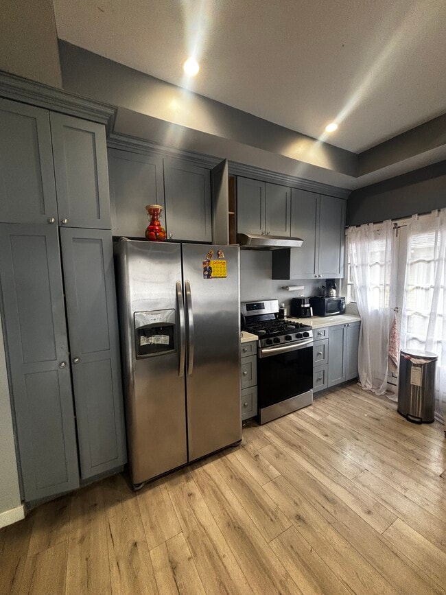 Kitchen Space (Shared) - 1726 W 22nd St