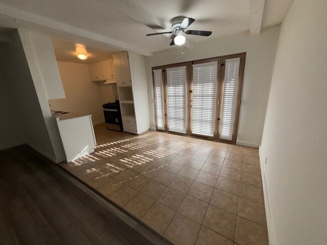 Photo - 21809 Lanark St Unit 17