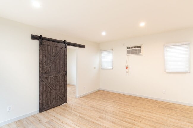 Photo - 1208 Daisy Ave Unit 12