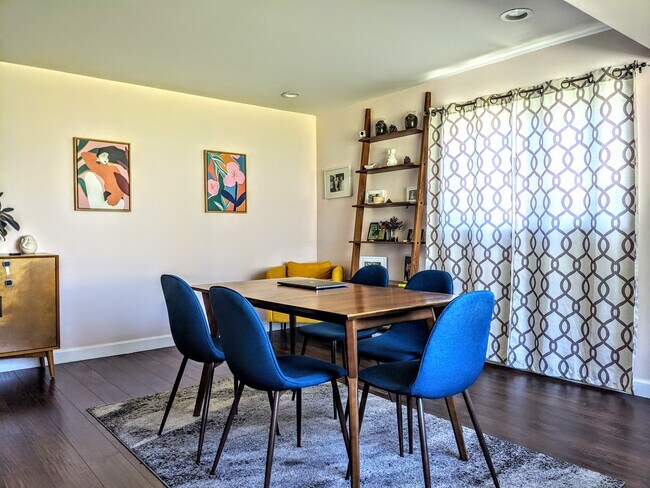 Photo - 6532 Gross Ave