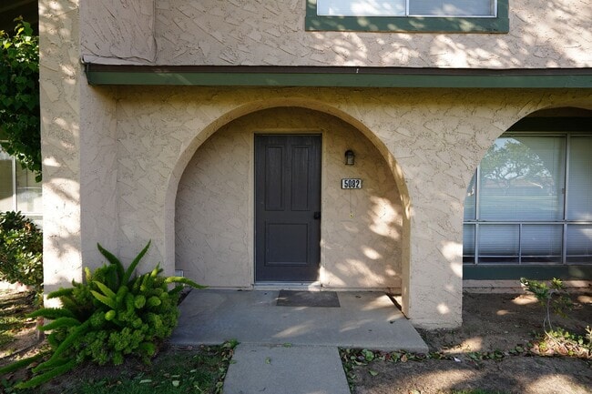 Photo - Spacious 3-Bedroom Home with 2-Car Garage in Riverside!