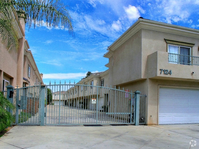 Building Photo - 7124 Farralone Ave Rental