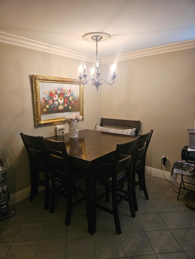Photo - 1725 Loma Ave Unit 3