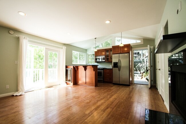 Photo - 2132 N Beverly Glen Blvd House