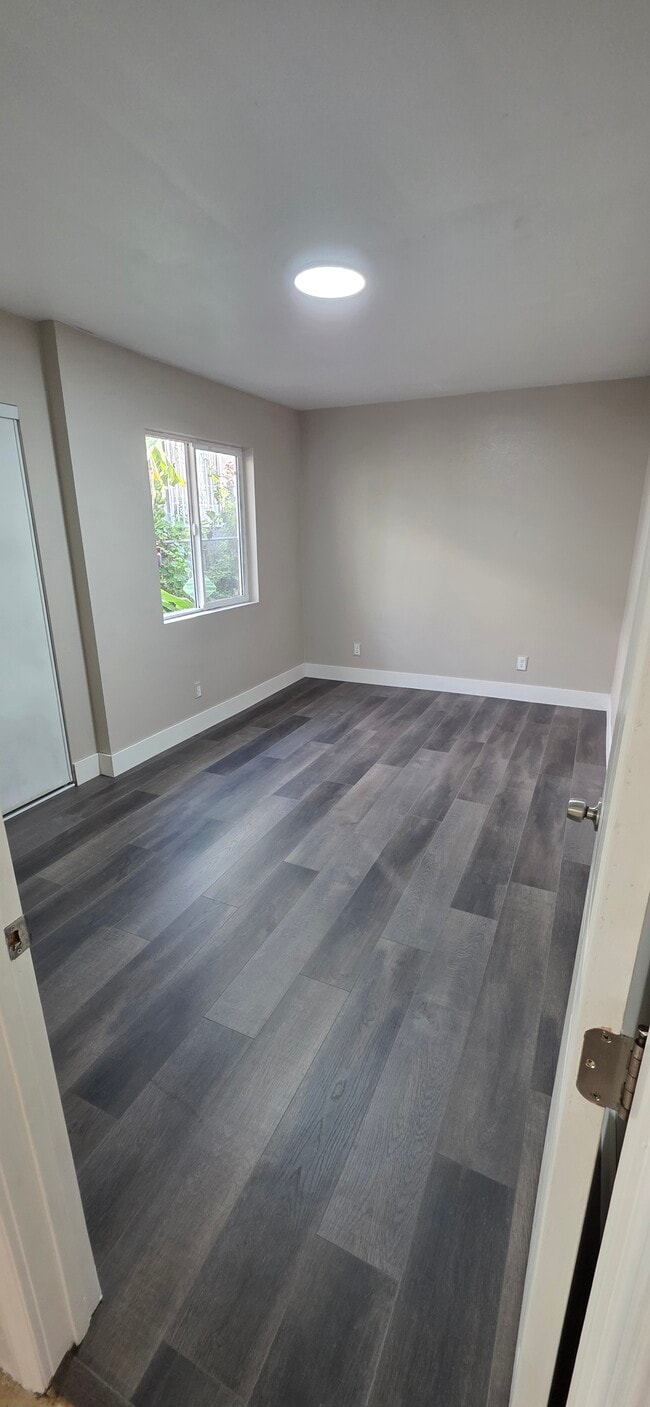 Photo - 956 E 55th St Unit 956