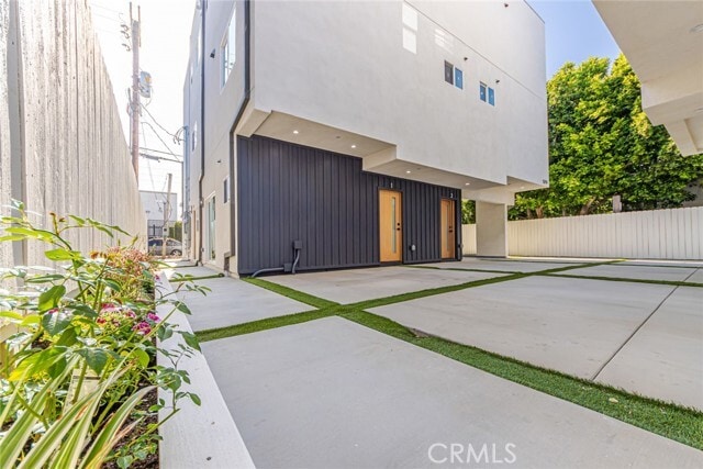 Photo - 5251 Agnes Ave Townhome