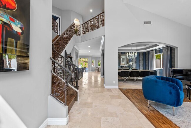 Photo - 4724 Noble Ave