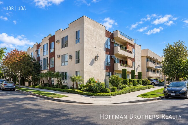 Photo - 5726 Camellia Ave Unit 306