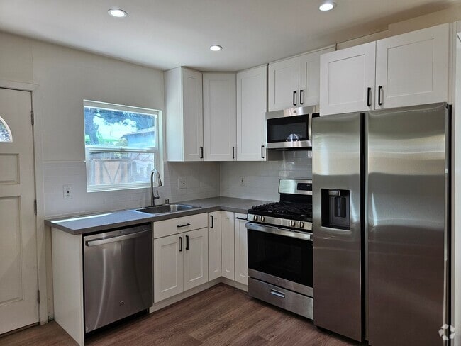 Building Photo - Mid-City Brand new construction--Freestand... Rental