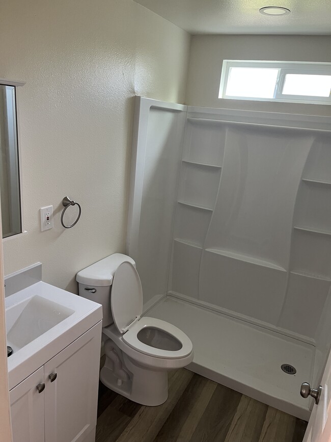 Bathroom - 432 W Raymond St Unit Raymond Street duplex