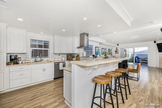 Photo - 1452 Reed Ave