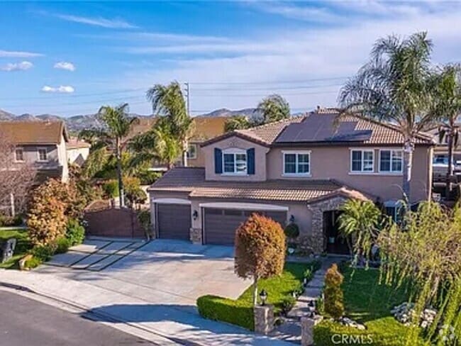 Building Photo - Absolutely Stunning home in Eastvale & loc...