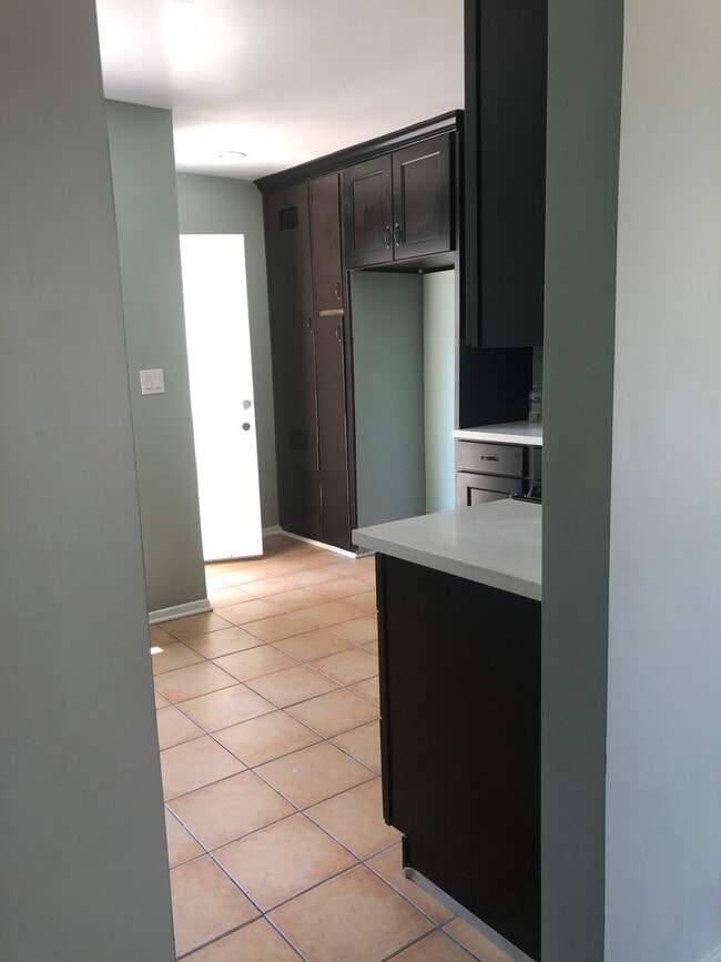 Photo - 13918 1/2 Sherman Way Unit 13918 1/2 SH