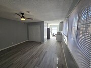 Photo - 317 Warren Ln