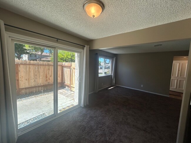 Building Photo - Cozy 2-Bedroom Condo with Lake-View Pool A...